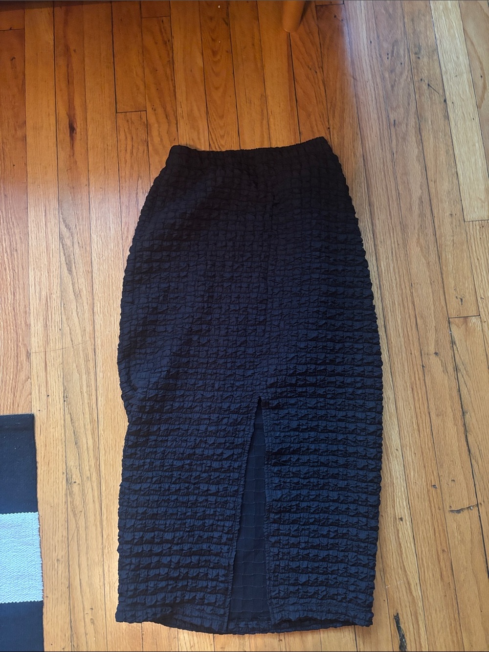 Urban Outfitters Black Textured Pencil Skirt - Picture 5 of 5